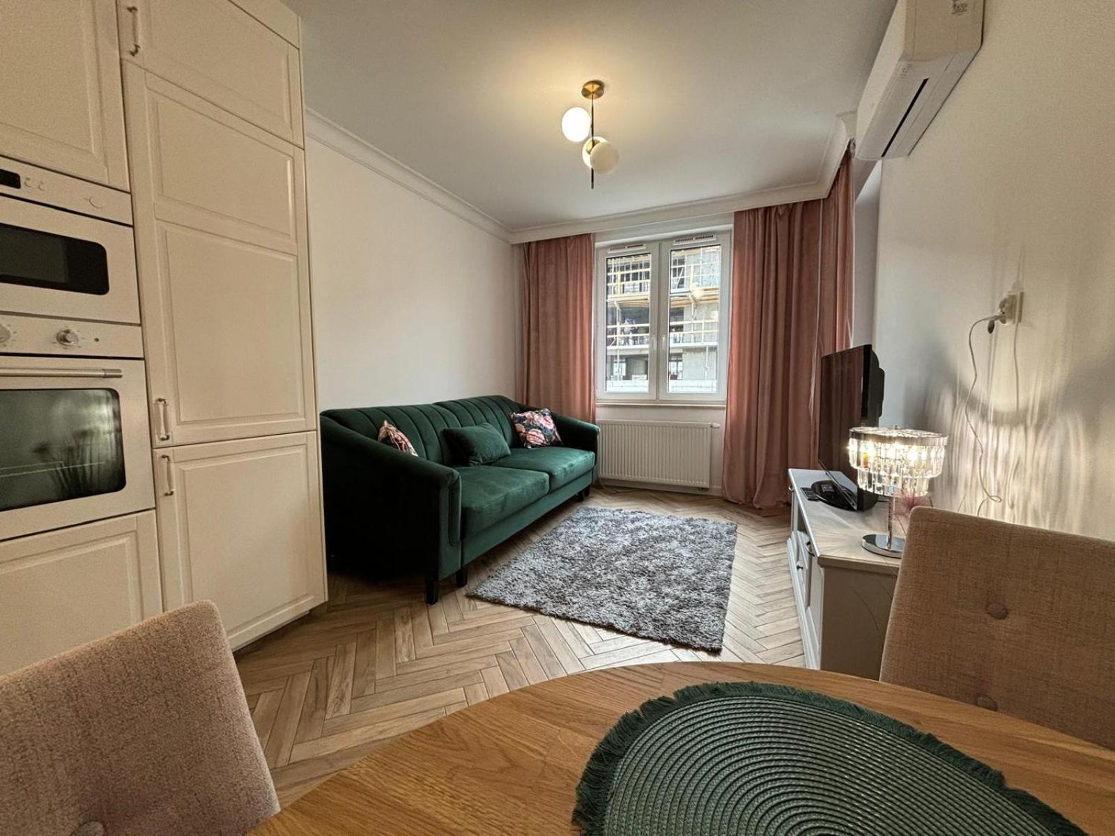 Apartamenty W Centrum Bialegostoku Z Parkingiem W Garazu Podziemnym Бялисток Екстериор снимка