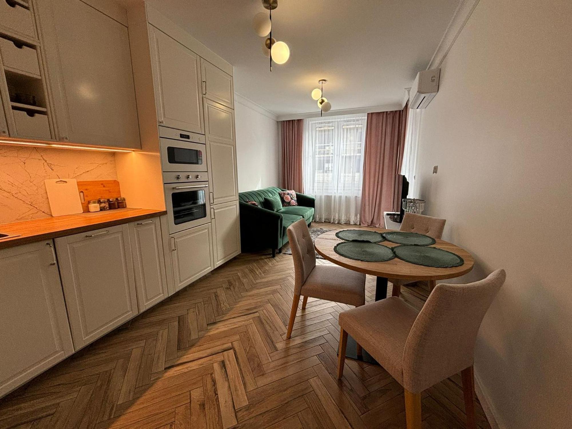 Apartamenty W Centrum Bialegostoku Z Parkingiem W Garazu Podziemnym Бялисток Екстериор снимка