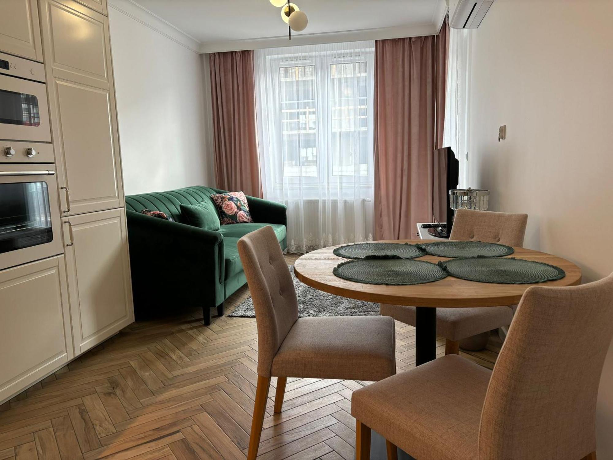 Apartamenty W Centrum Bialegostoku Z Parkingiem W Garazu Podziemnym Бялисток Екстериор снимка